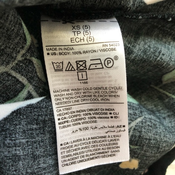 Old Navy Girls Pink Black Floral Romper Size XS 5 - Picture 4 of 4